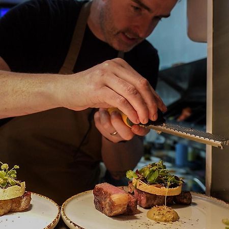 The Banks Restaurant And Accommodation ストラベーン エクステリア 写真