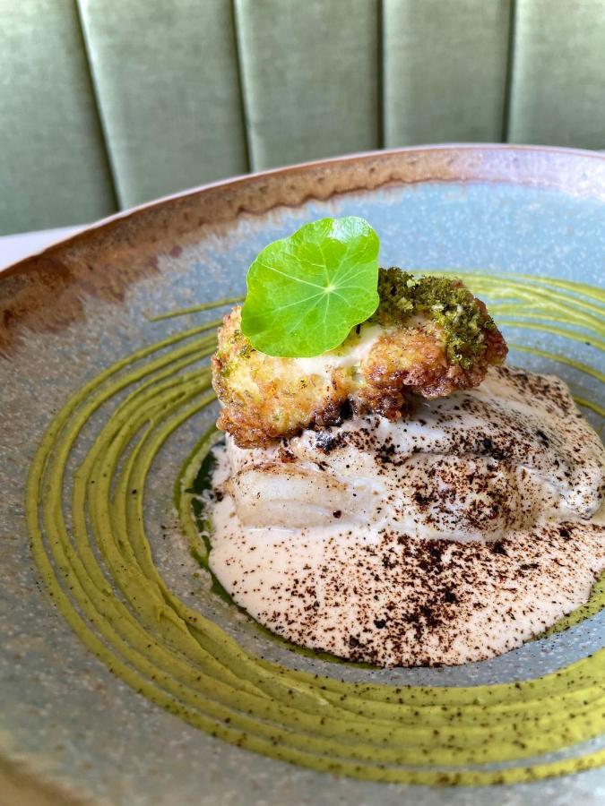 The Banks Restaurant And Accommodation ストラベーン エクステリア 写真
